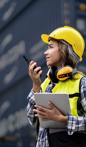 Vrouwelijke medewerker van Prologis Workforce-oplossingen.